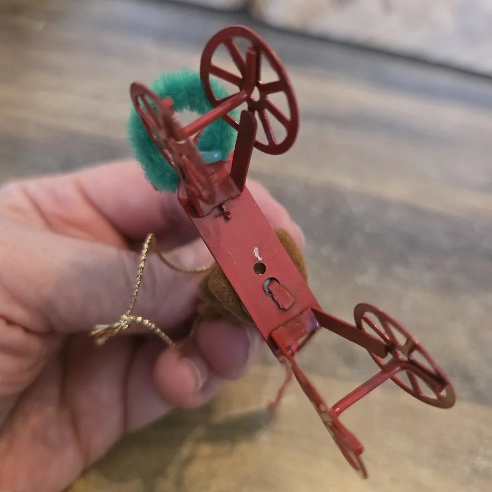 Russ Christmas Ornament Red Metal‎ Car With Flocked Teddy Bear & Wreath 2.75